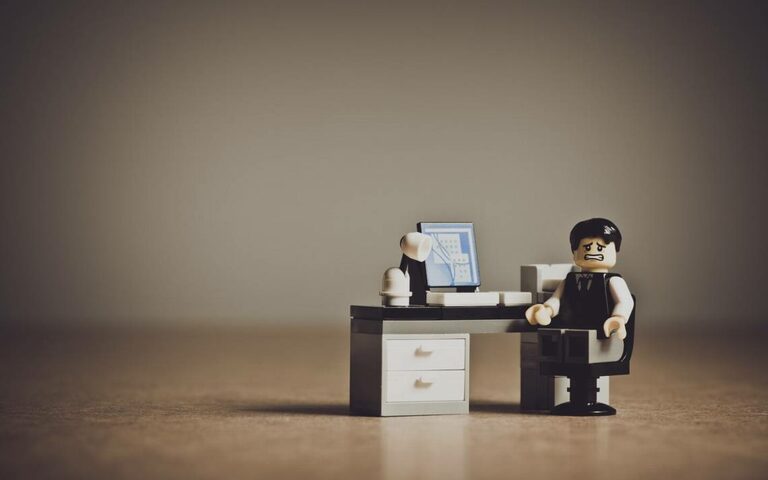 Siempre trabajando, nunca intrabajando